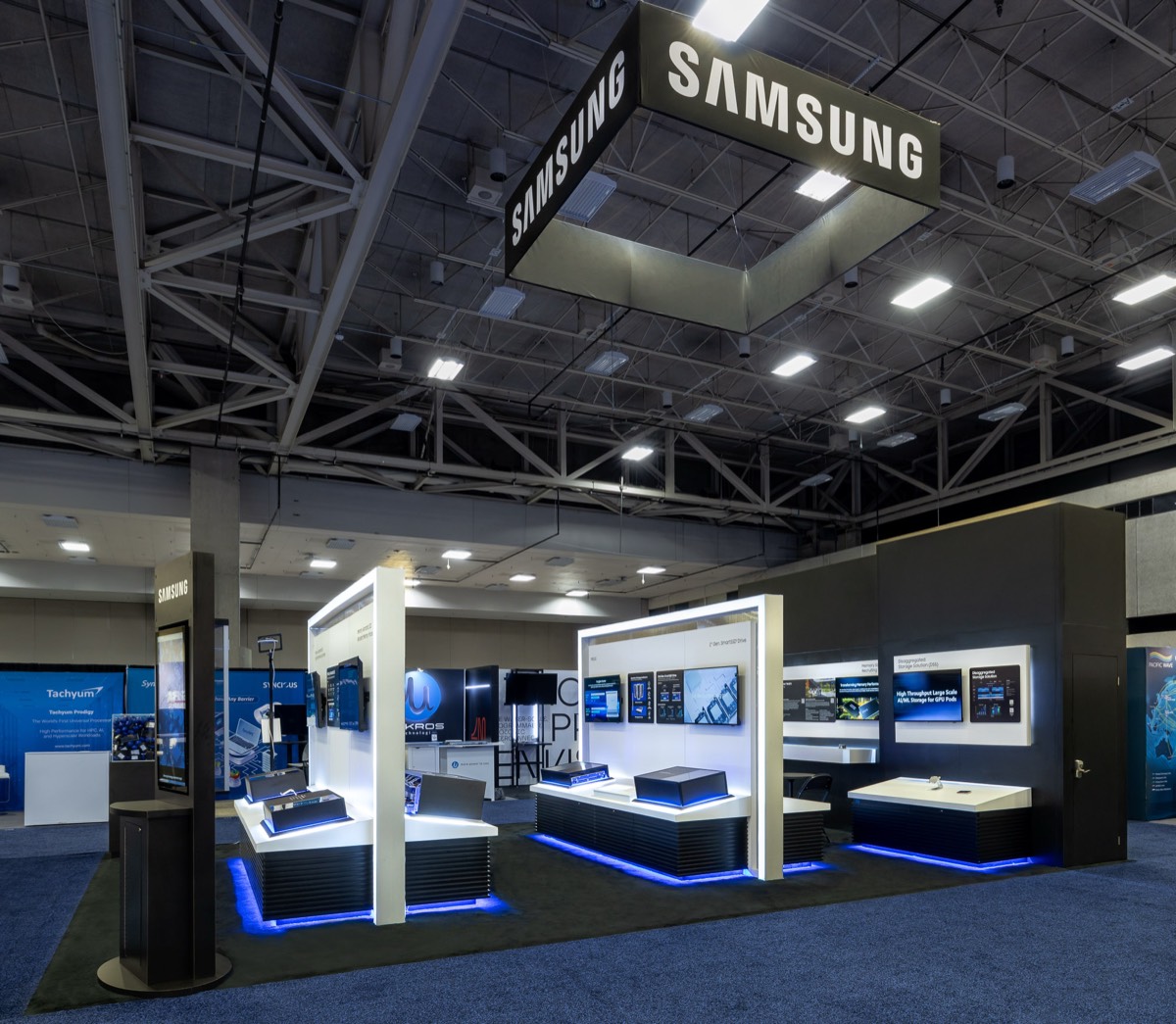 Samsung trade show booth built by Art & Display